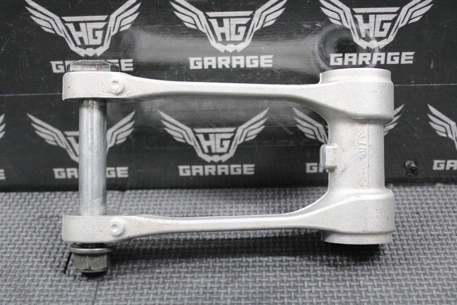 2020 SUZUKI 19 - 25 RMZ250 RMZ450 OEM REAR SHOCK LINKAGE ROD BOLTS 62600 - 37890 - hggarage