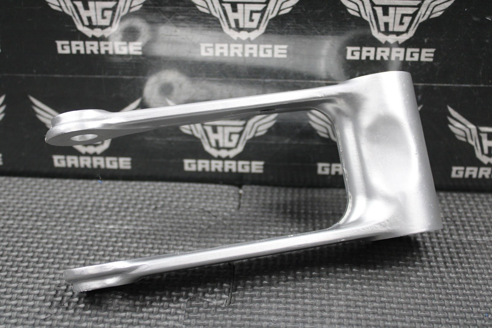 2001 95 - 01 HONDA CR500R OEM REAR SHOCK SWINGARM LINKAGE ROD 52475 - MAC - 680 MINT! - hggarage