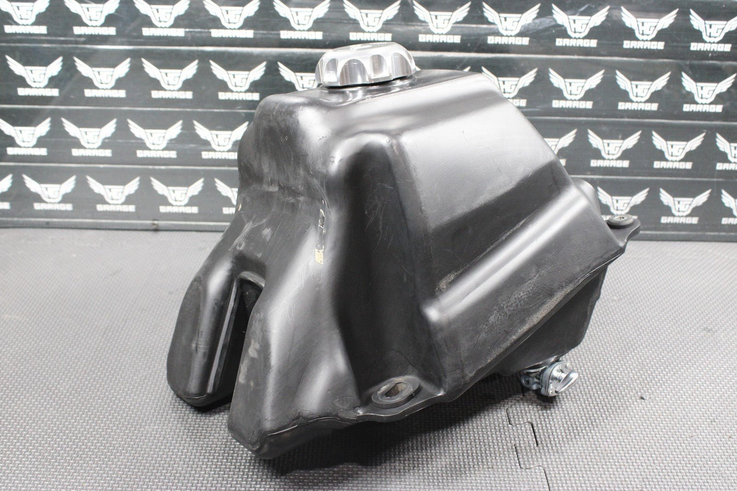 1991 87 - 06 YAMAHA BANSHEE 350 OEM GAS TANK FUEL CELL PETROL RESERVOIR NICE! - hggarage