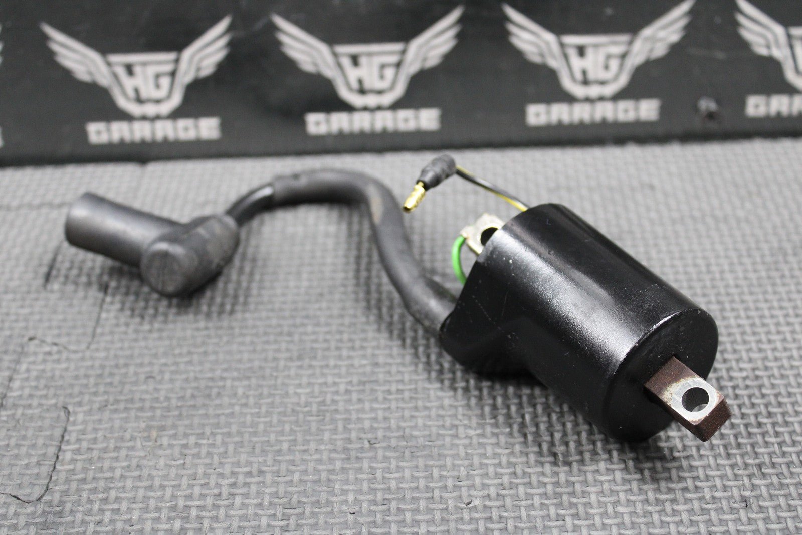 2001 HONDA 90 - 01 CR500R OEM IGNITION COIL SPARK PLUG BOOT CAP 30500 - KZ3 - 701 GOOD - hggarage
