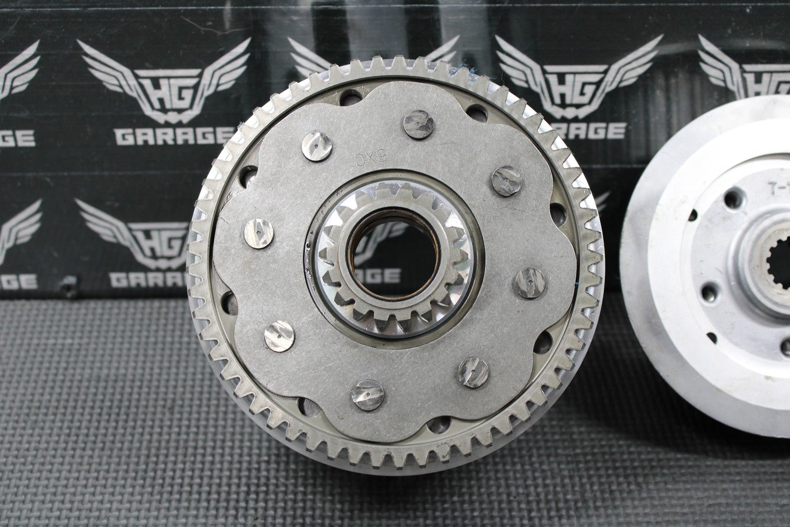 2010 09 - 13 YAMAHA YZ250F OEM CLUTCH W BASKET HUB PRESSURE PLATE 5XC - 16150 - 10 - 00 - hggarage