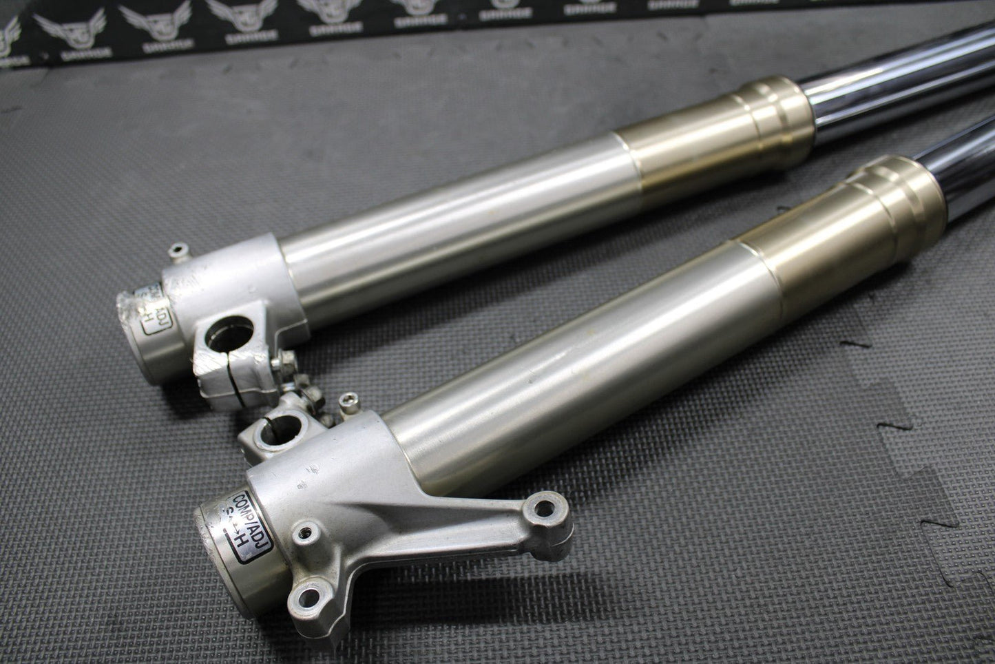 2003 KAWASAKI KLX400SR OEM SHOWA RIGHT LEFT FRONT SUSPENSION FORKS SHOCKS GOOD! - hggarage