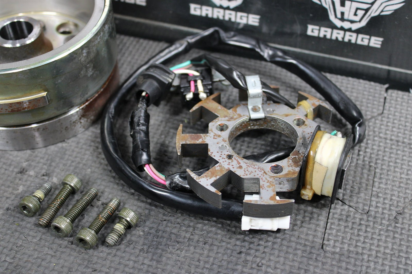 2000 Yamaha TTR125L OEM Stator Magneto Rotor Flywheel 5HP - 85510 - 02 - 00 - hggarage