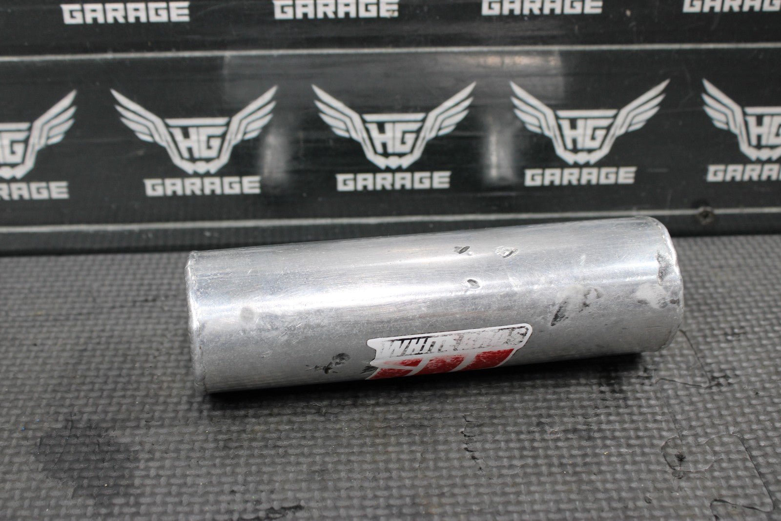 1991 87 - 06 YAMAHA BANSHEE WHITE BROS CARBURETOR INTAKE CROSS OVER PIPE BOTTLE - hggarage