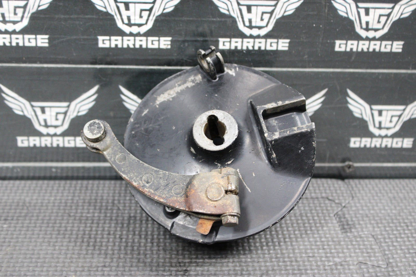 1997 YAMAHA 92 - 98 RT100 OEM FRONT BRAKE DRUM ASSEMBLY BRAKE SHOES - hggarage