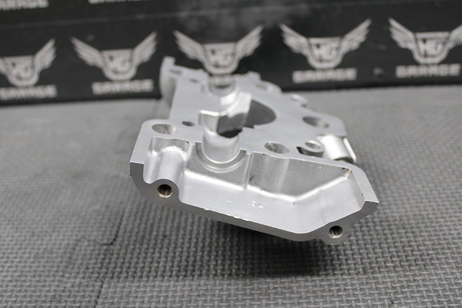 2001 01 - 03 HUSQVARNA CR250 WR250 OEM CYLINDER POWERVALVE EXHUAST COVER OUTLET - hggarage