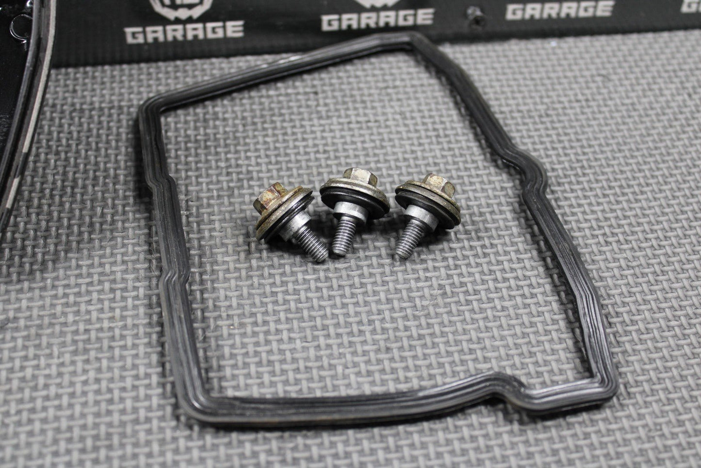 2010 06 - 13 KTM 250 XCF - W OEM ENGINE MOTOR CYLINDER HEAD VALVE COVER 77036052100 - hggarage
