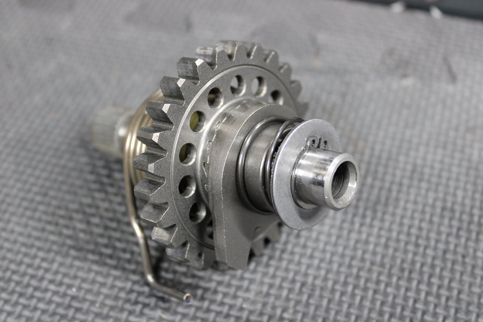 1999 YAMAHA YZ250 OEM KICKSTART KICK START SHAFT W IDLER GEAR 5CU - 15601 - 00 - 00 - hggarage