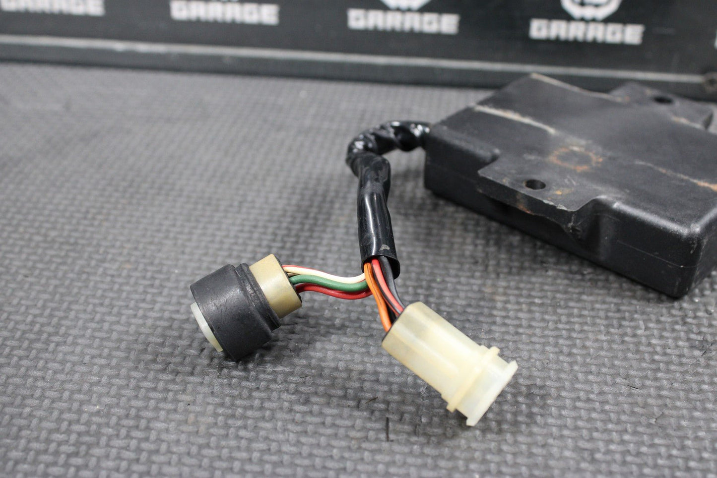 1991 YAMAHA BANSHEE 350 87 - 94 OEM DENSO ECU COMPUTER CONTROLLER 2GU - 85540 - 51 - 00 - hggarage