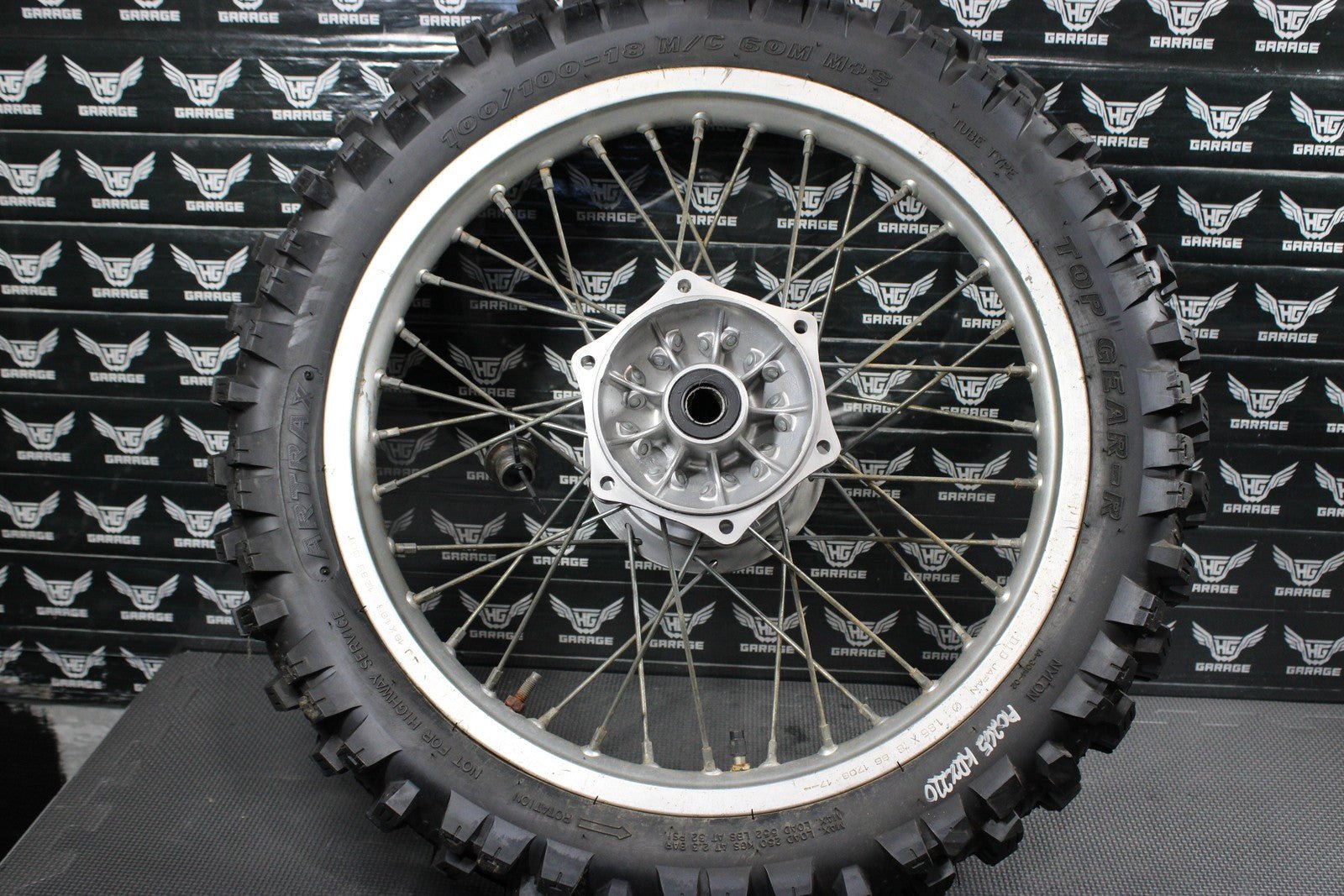 1986 KAWASAKI KDX200 OEM D.I.D 18" REAR BACK WHEEL RIM HUB READ DESC! - hggarage