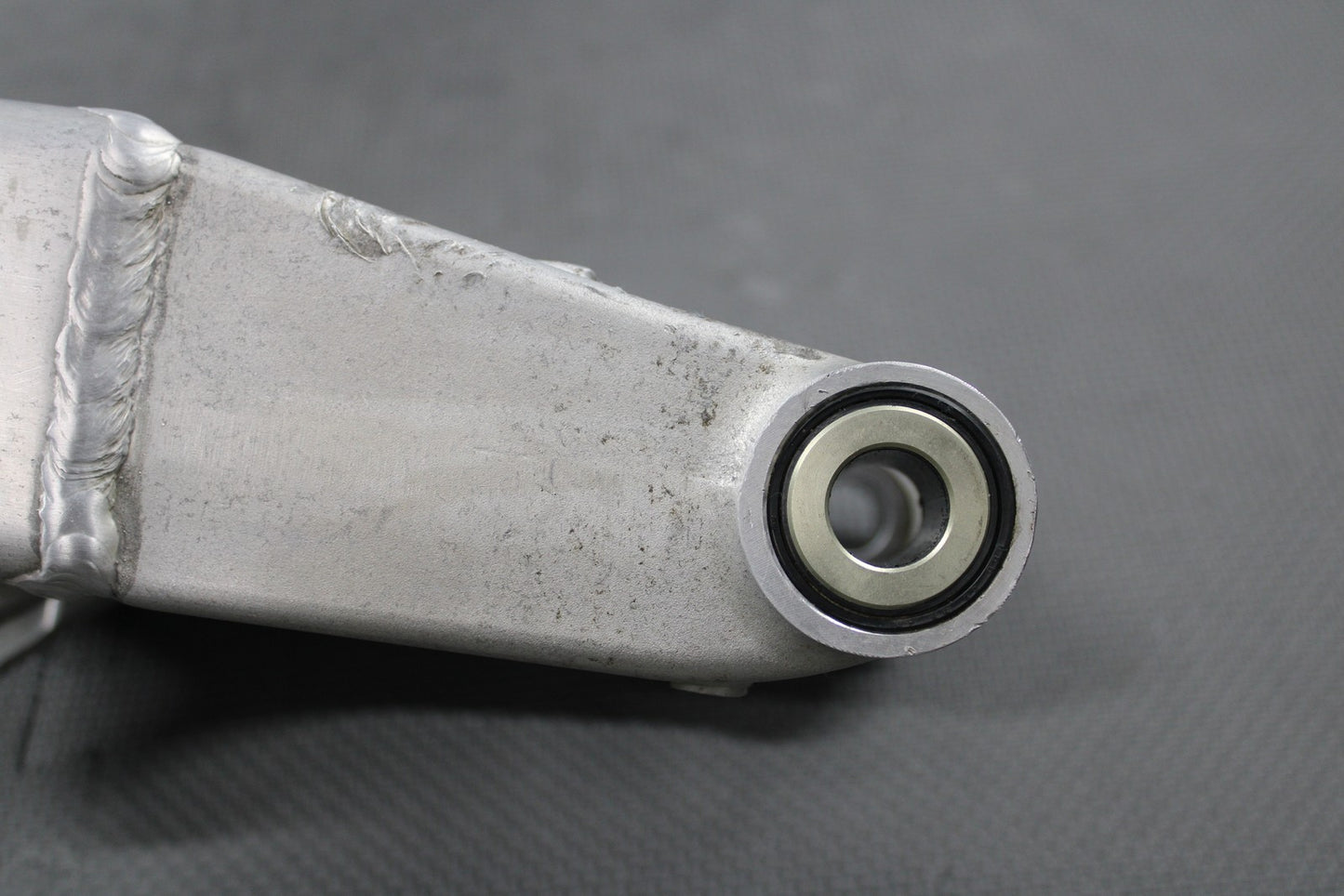 2007 2008 KAWASAKI KX250F OEM SWINGARM SWING ARM SUSPENSION 33001 - 0107 NICE! - hggarage