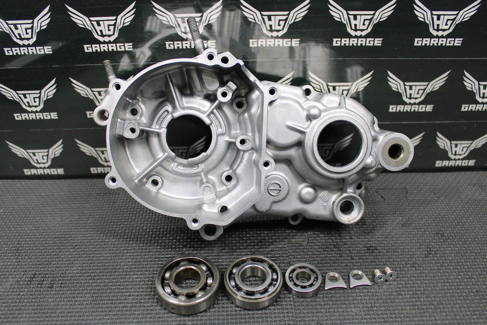 2008 KAWASAKI 08 - 22 KX85 LEFT ENGINE MOTOR CRANKCASE CRANK CASE HALF 14001 - 0737 - hggarage