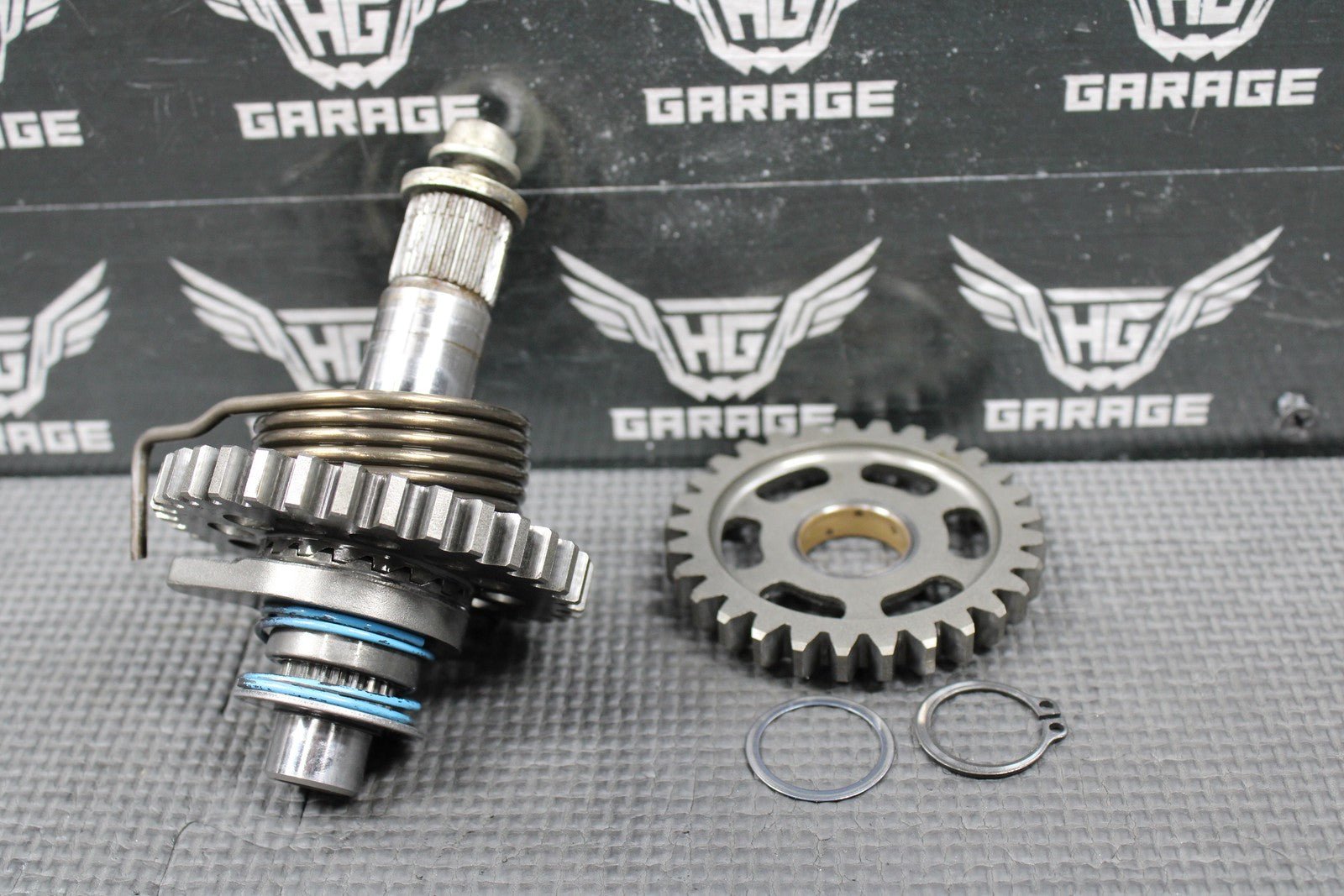 2009 YAMAHA YZ450F OEM KICKSTART KICK START SHAFT W IDLER GEAR 2S2 - 15601 - 00 - 00 - hggarage