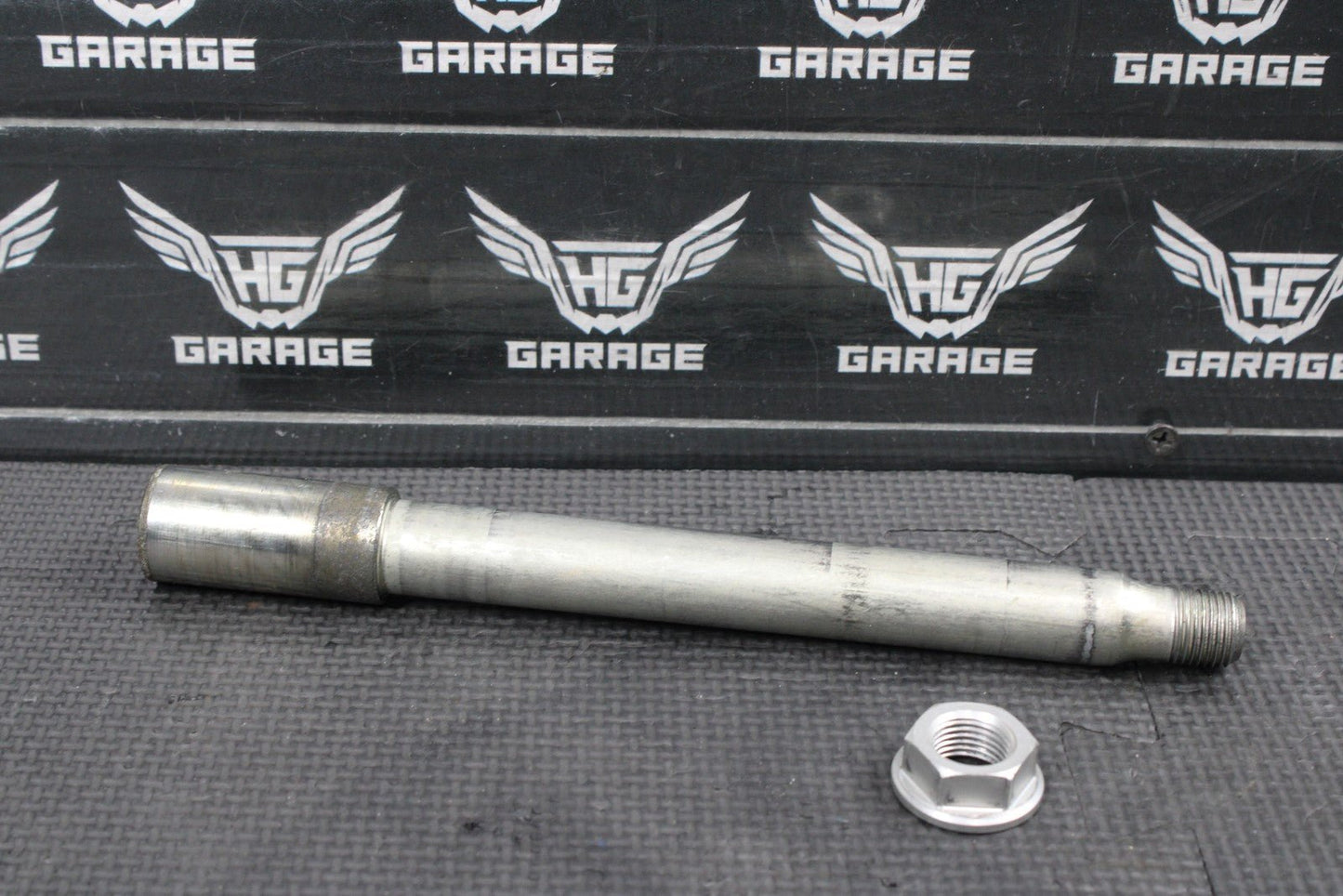 2018 HONDA04 - 22 CRF250R OEM FRONT WHEEL RIM AXLE PIVOT BOLT 44301 - MEN - 000 - hggarage