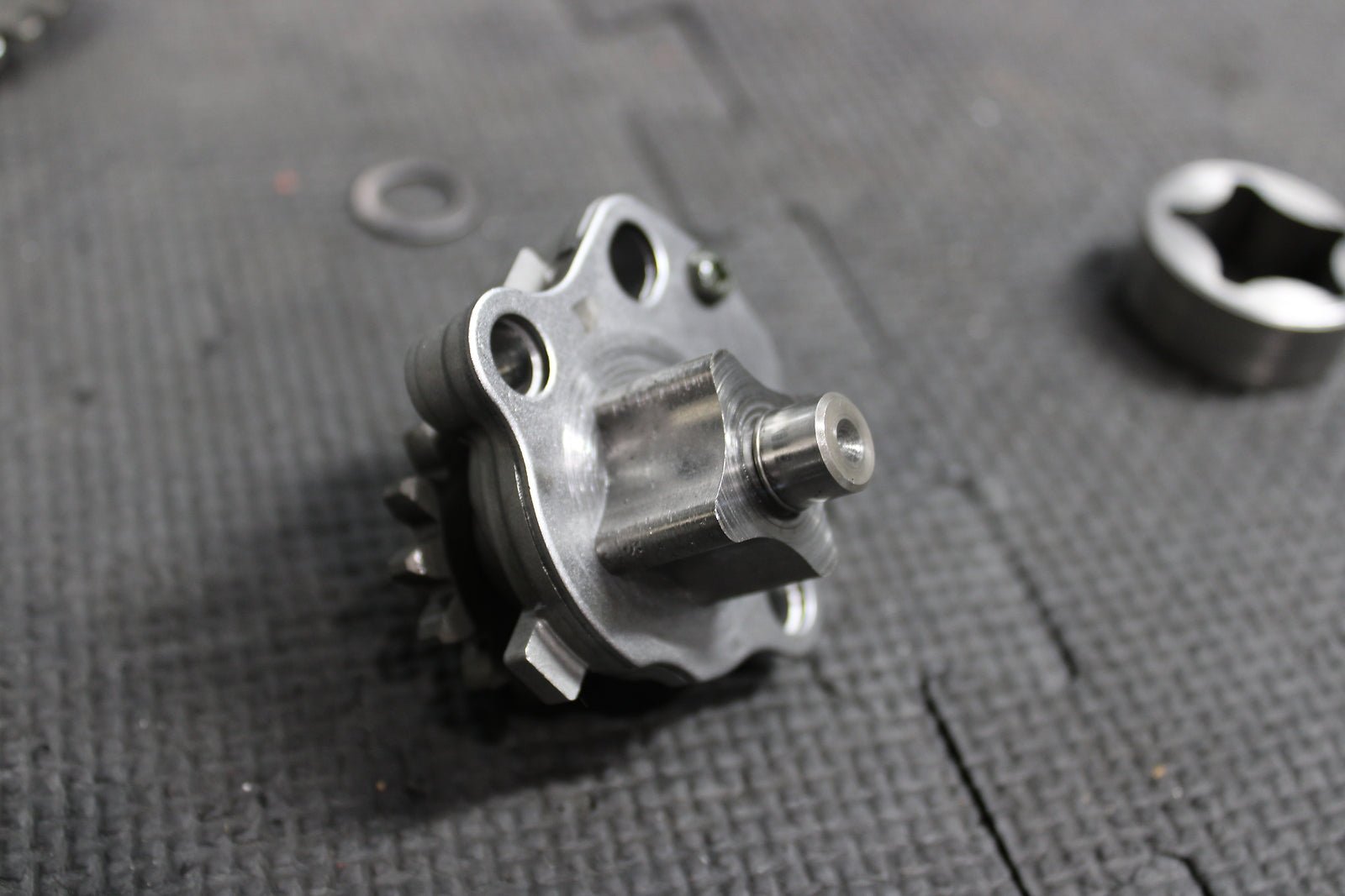 2006 YAMAHA WR450F 06 - 13 YZ450F OEM ENGINE MOTOR OIL PUMP ASSEMBLY - hggarage