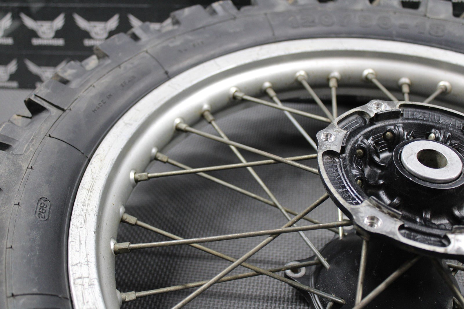 1988 HONDA CR125R OEM 18" x 1.85" REAR BACK WHEEL RIM HUB TIRE 426A5 - KS6 - 832ZA - hggarage