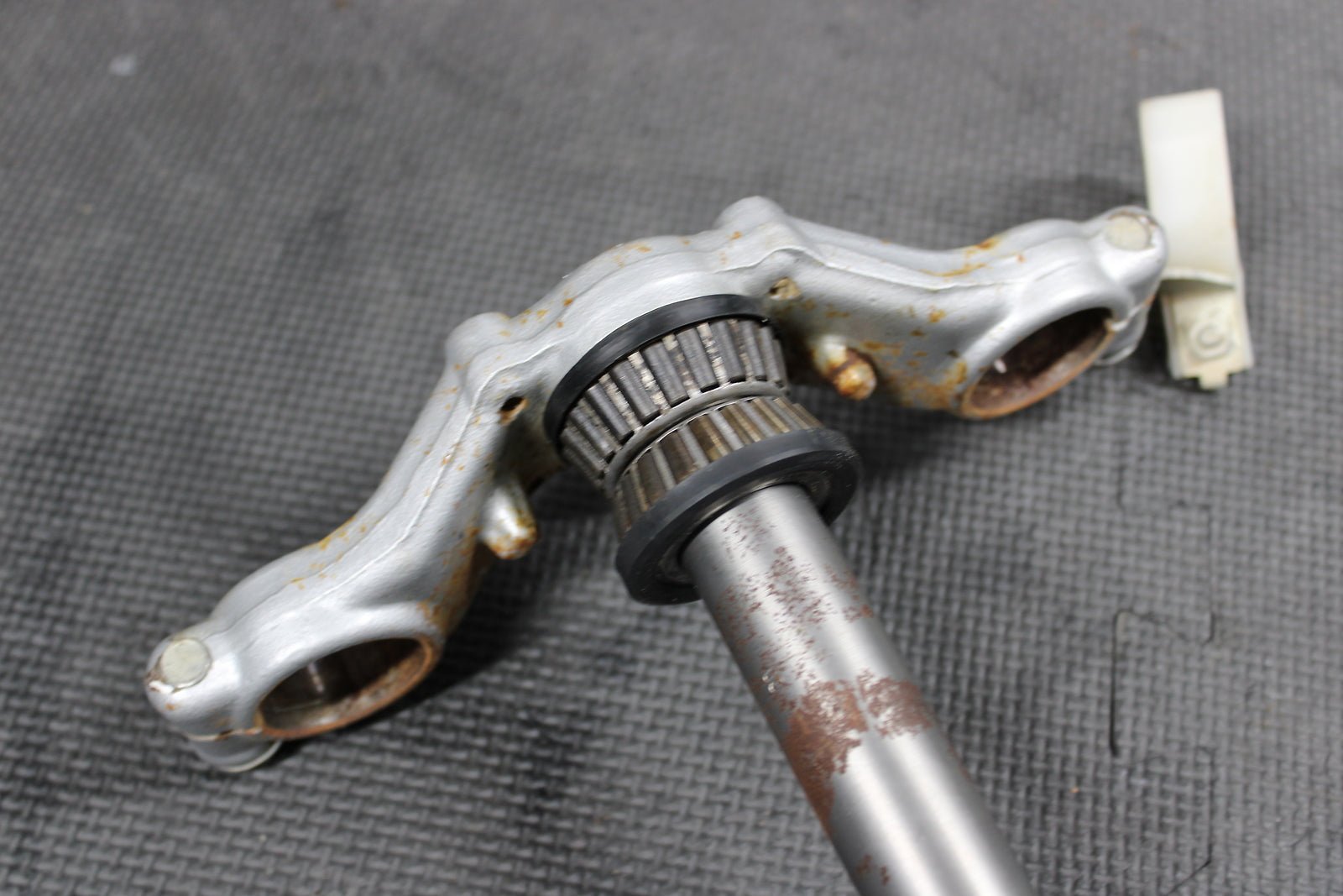 2002 KAWASAKI KX65 OEM FRONT FORKS LOWER UPPER TRIPLE TREE STEM CLAMP - hggarage