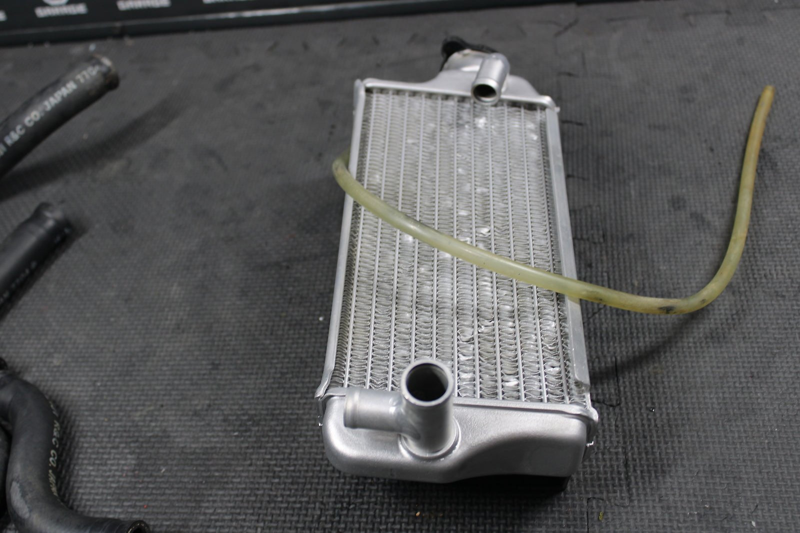 2008 SUZUKI RMZ250 OEM RIGHT ENGINE MOTOR COOLING COOLER RADIATOR 17710 - 10H00 - hggarage