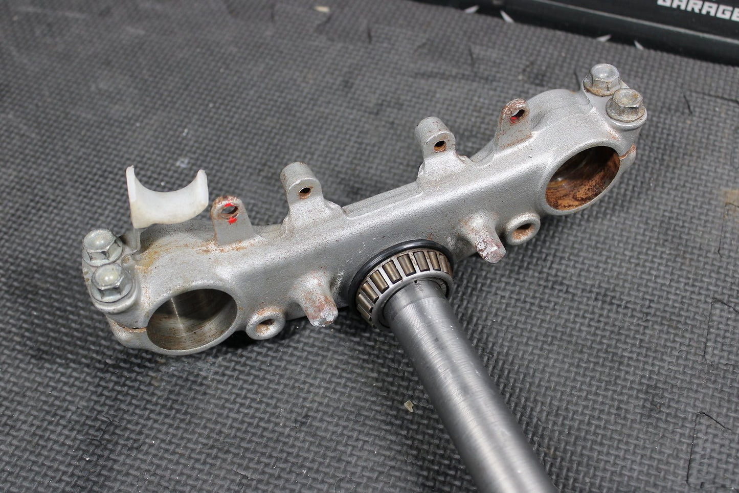 1998 HONDA XR200R 1990 1991 / 93 - 02 OEM FRONT FORKS LOWER UPPER TRIPLE TREE STEM - hggarage