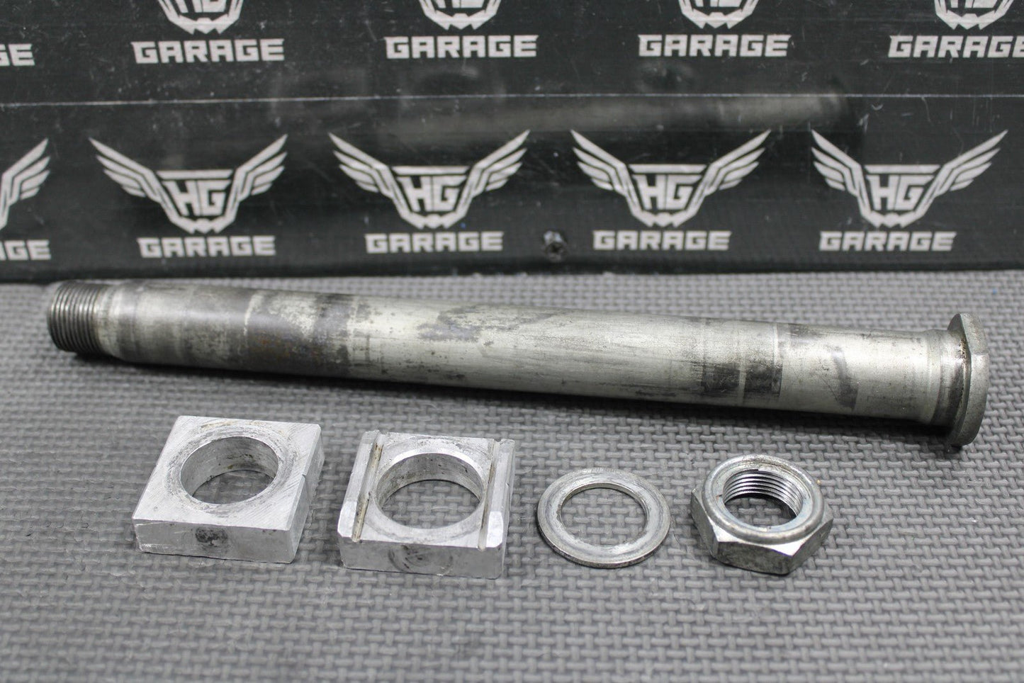 2006 HONDA CRF450X OEM REAR AXLE BACK WHEEL RIM PIVOT BOLT BLOCKS 42301 - KZ4 - J40 - hggarage