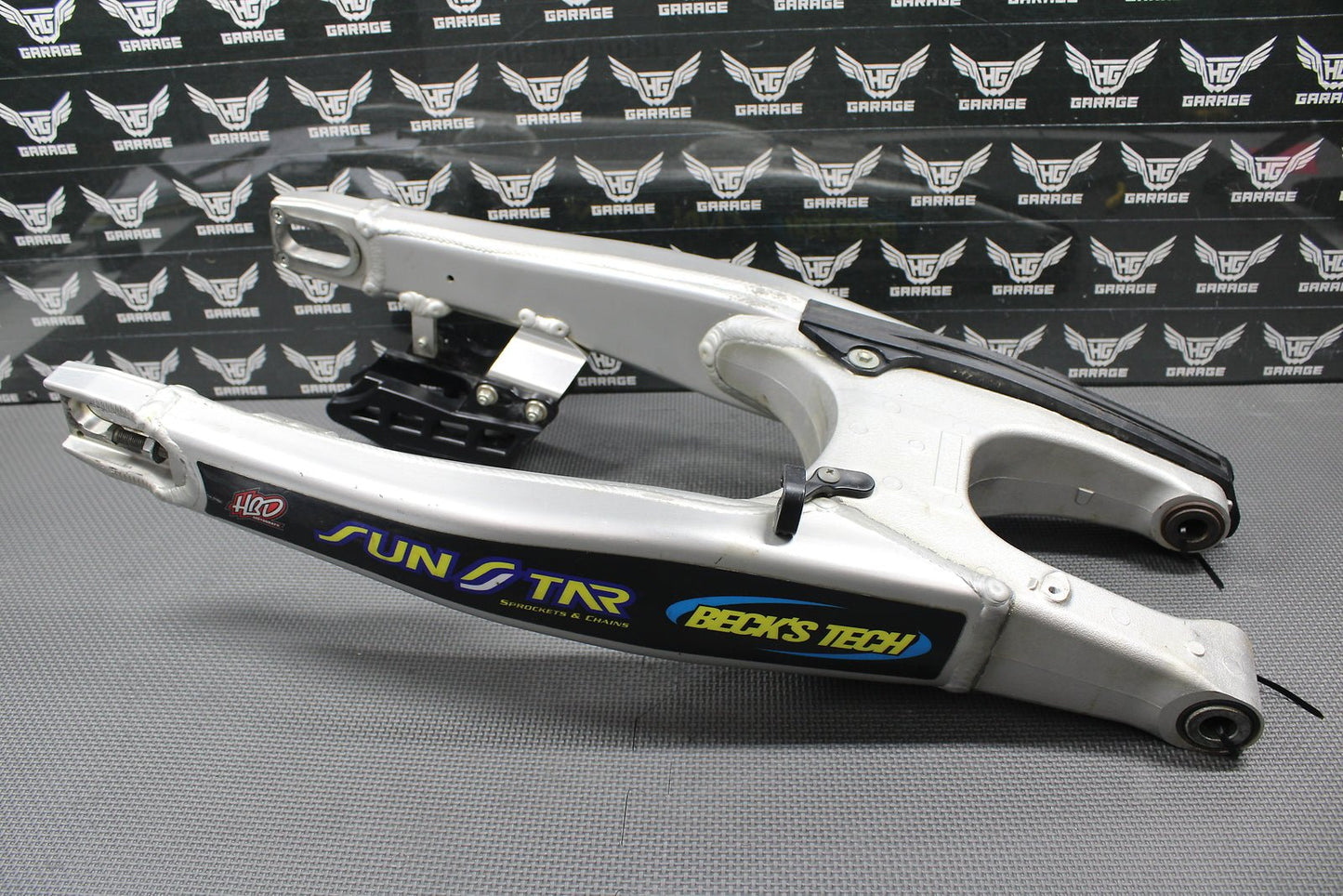 2018 18 - 20 SUZUKI RMZ450 OEM SWINGARM SWING ARM REAR SUSPENSION 61000 - 37K01 NICE - hggarage