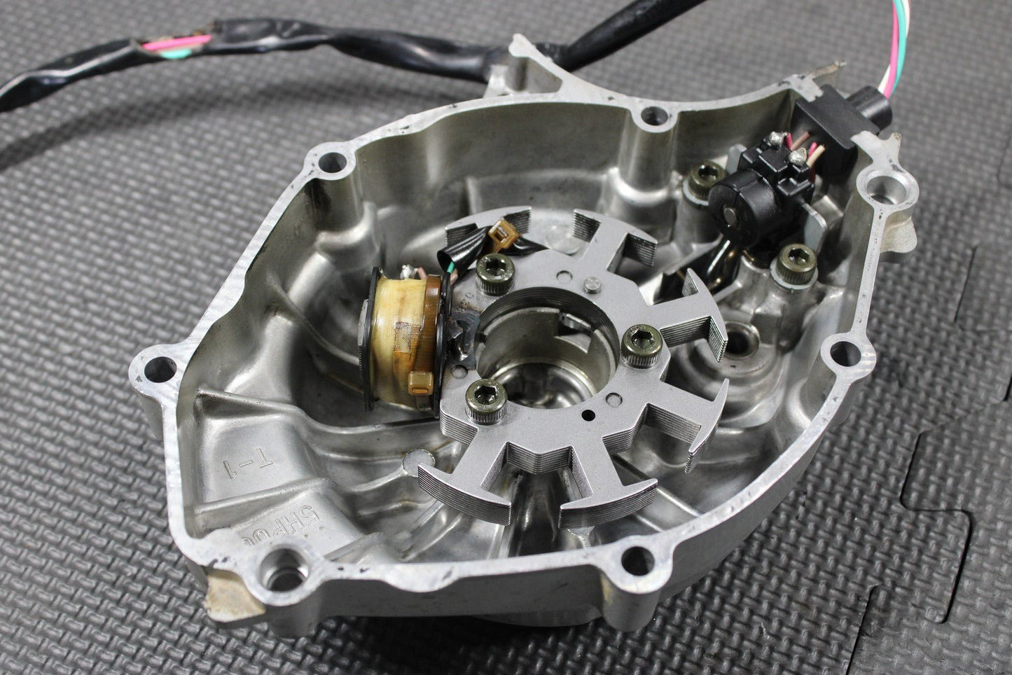 2000 YAMAHA 00 - 07 TTR125L STATOR MAGNETO ROTOR FLYWHEEL 5HP - 85510 - 02 - 00 GOOD! - hggarage