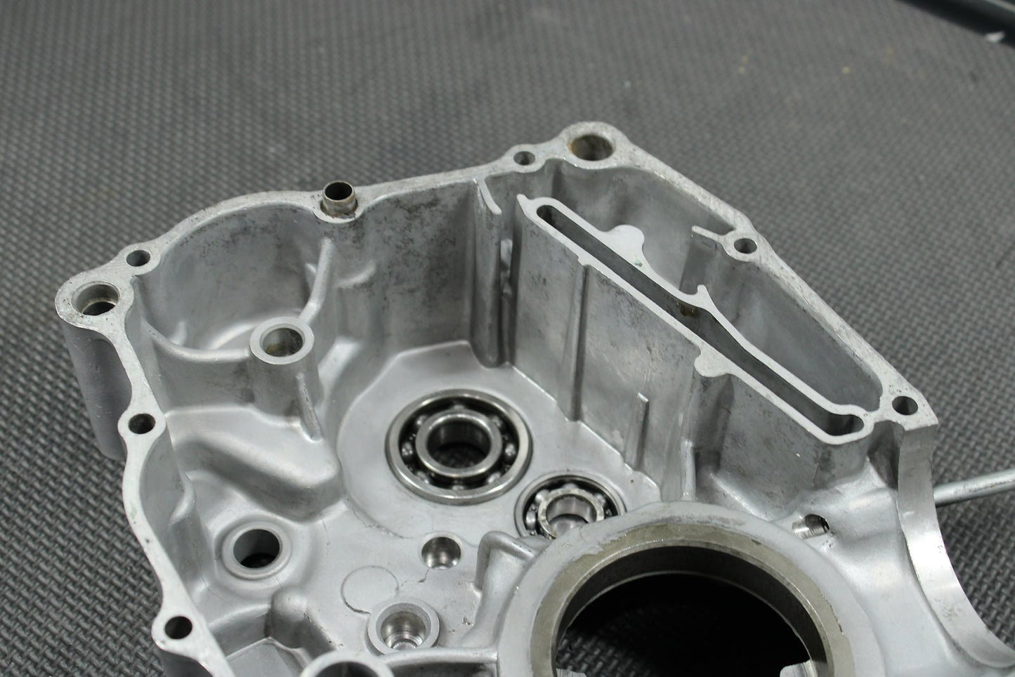 2002 Honda XR200R 93 - 02 OEM Left Engine Motor Crankcase Crank - hggarage