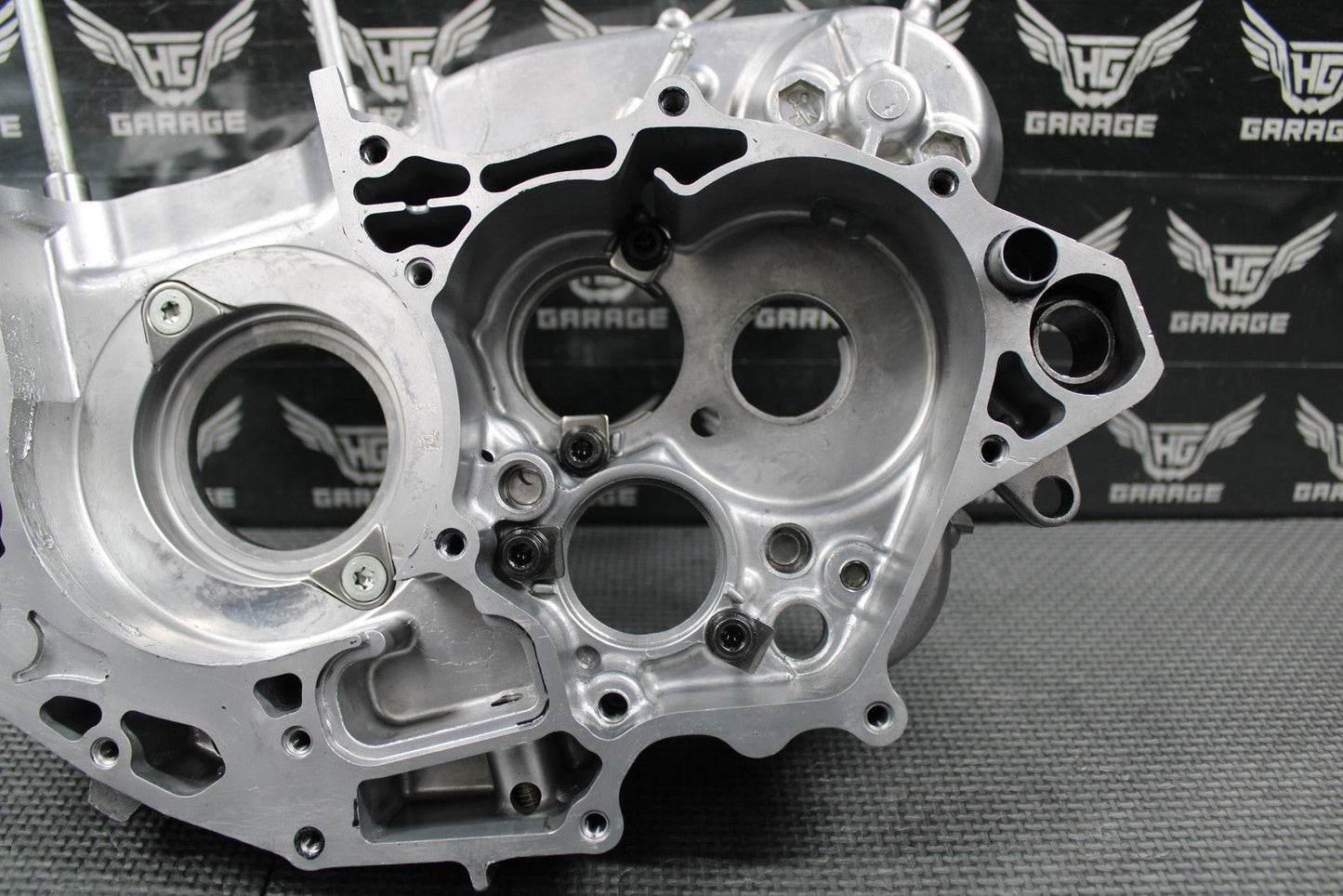 2008 HONDA CRF250R OEM RIGHT ENGINE CRANKCASE CRANK CASE 11100 - KRN - A10 GOOD! - hggarage