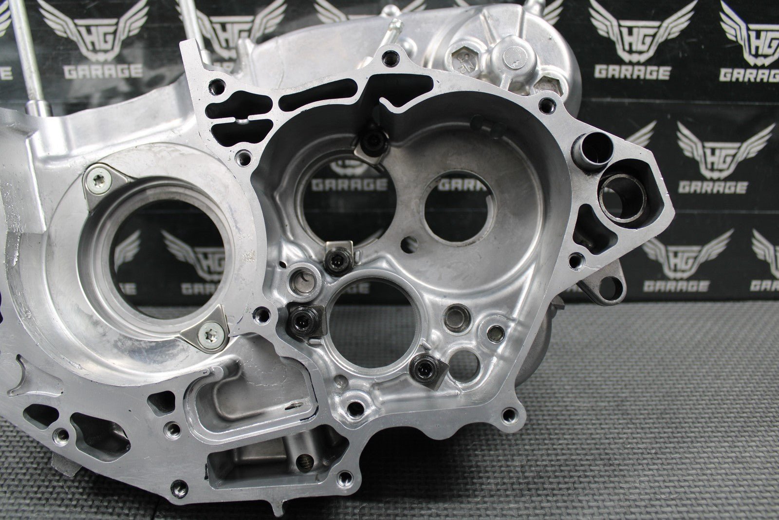 2008 HONDA CRF250R OEM RIGHT ENGINE CRANKCASE CRANK CASE 11100 - KRN - A10 GOOD! - hggarage