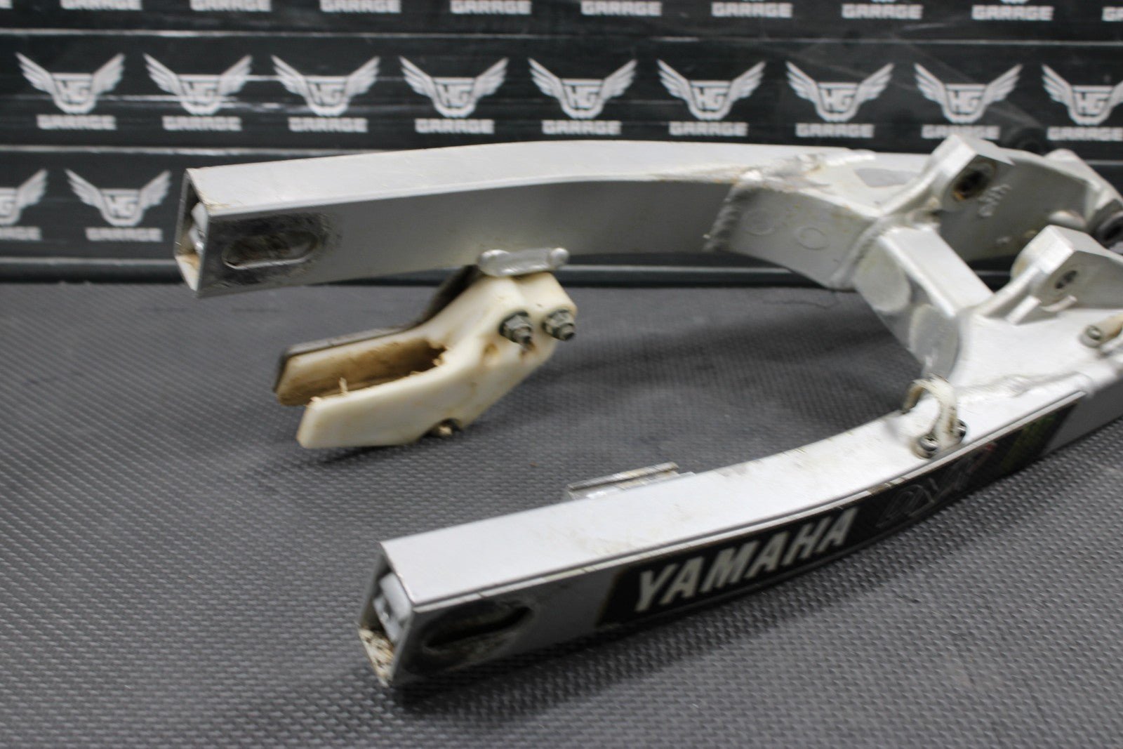 2007 03 - 18 YAMAHA YZ85 OEM SWINGARM SWING ARM SUSPENSION 5PA - 22110 - 00 - 00 - hggarage