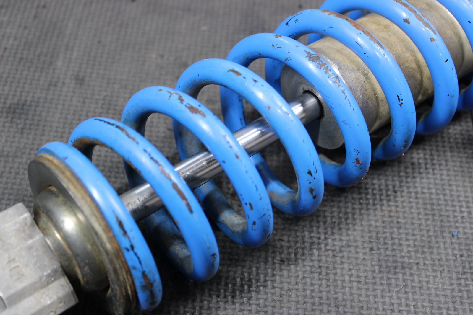 1991 Kawasaki KDX250 OEM Rear Back Shock Absorber Suspension 45014 - 1498 - W1 - hggarage