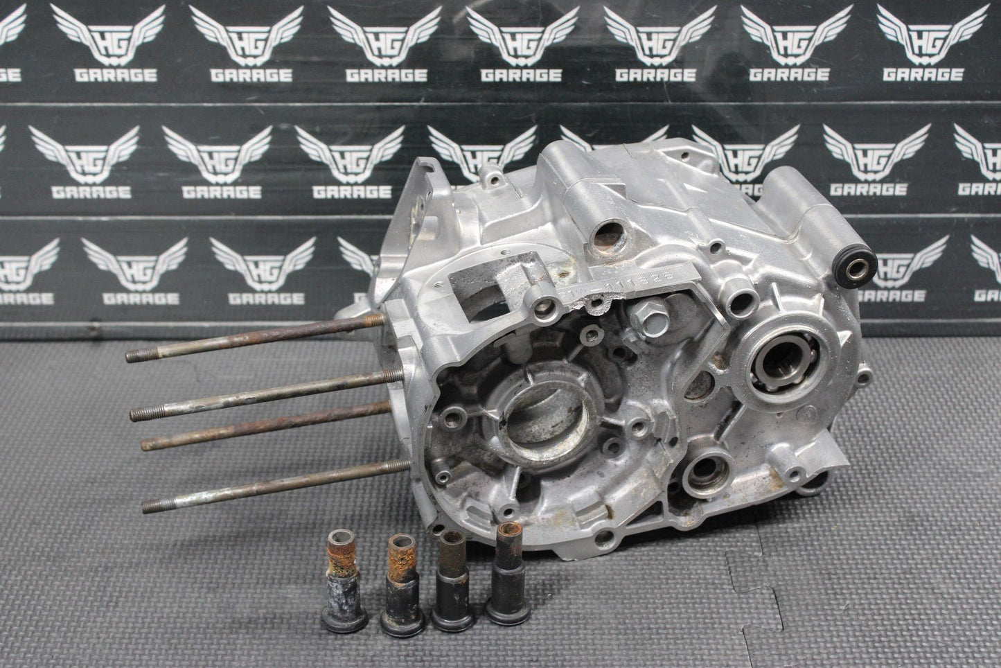 1985 YAMAHA PW80 OEM LEFT RIGHT ENGINE MOTOR CRANKCASE SET CASES BLOCK - hggarage