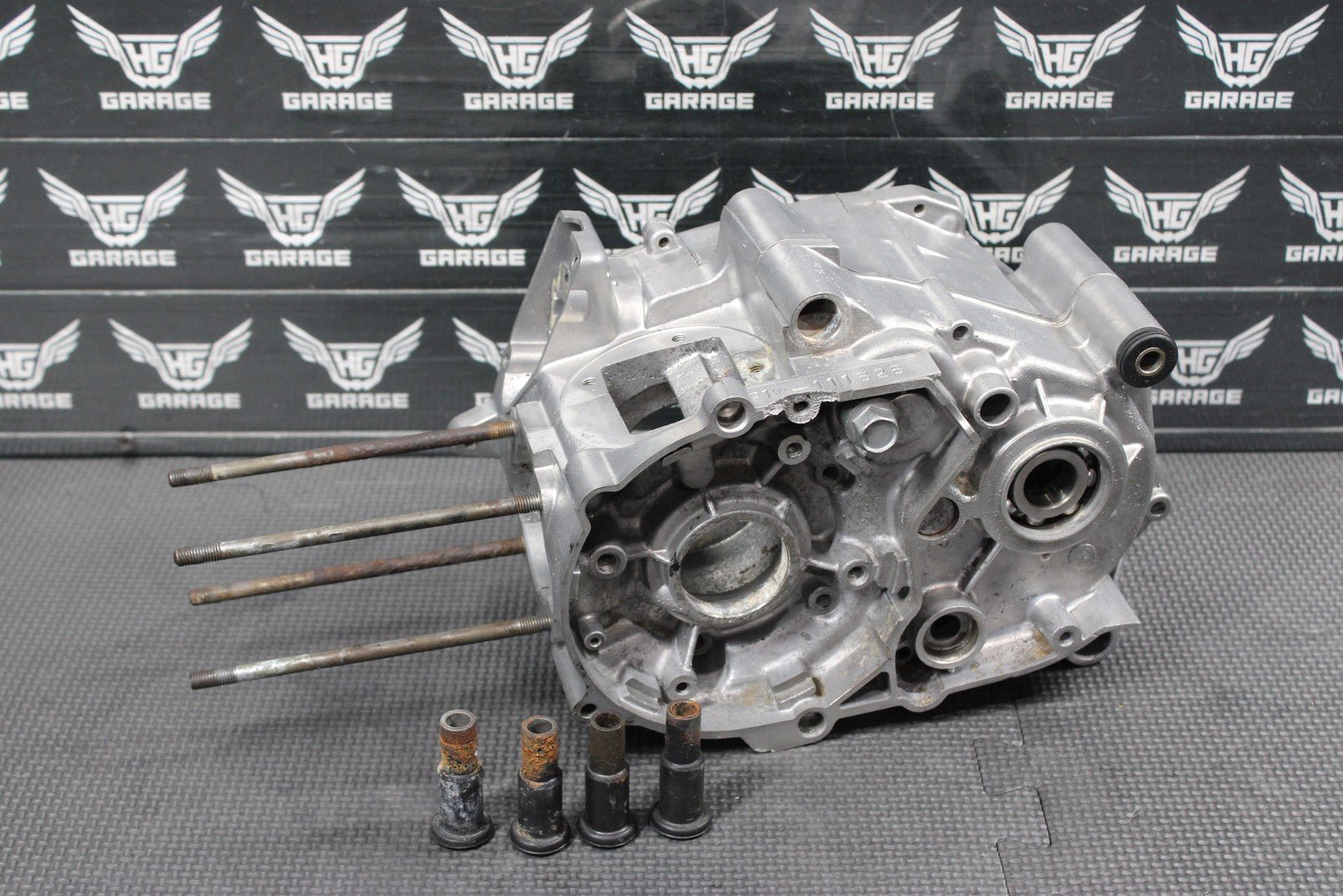 1985 YAMAHA PW80 OEM LEFT RIGHT ENGINE MOTOR CRANKCASE SET CASES BLOCK - hggarage