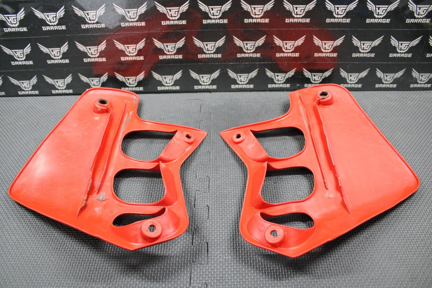 1988 HONDA CR250R OEM LEFT RIGHT TANK RADIATOR SHROUDS PLASTICS 19071 - KS7 - 830ZA - hggarage