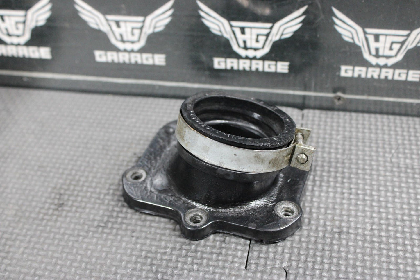 2000 KTM 250 EXC OEM INTAKE REED BLOCK ASSEMBLY 54630051544 GOOD! - hggarage