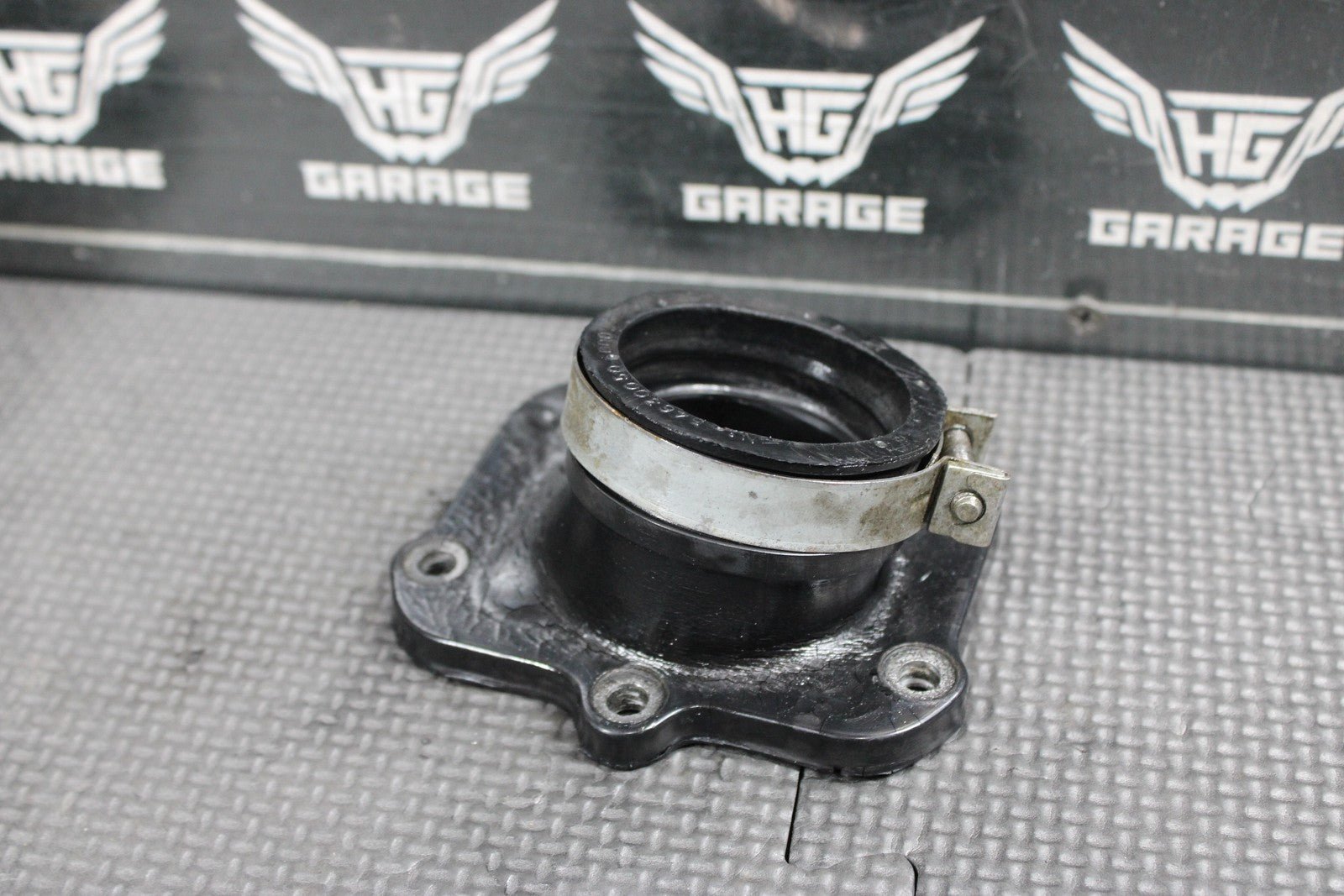 2000 KTM 250 EXC OEM INTAKE REED BLOCK ASSEMBLY 54630051544 GOOD! - hggarage