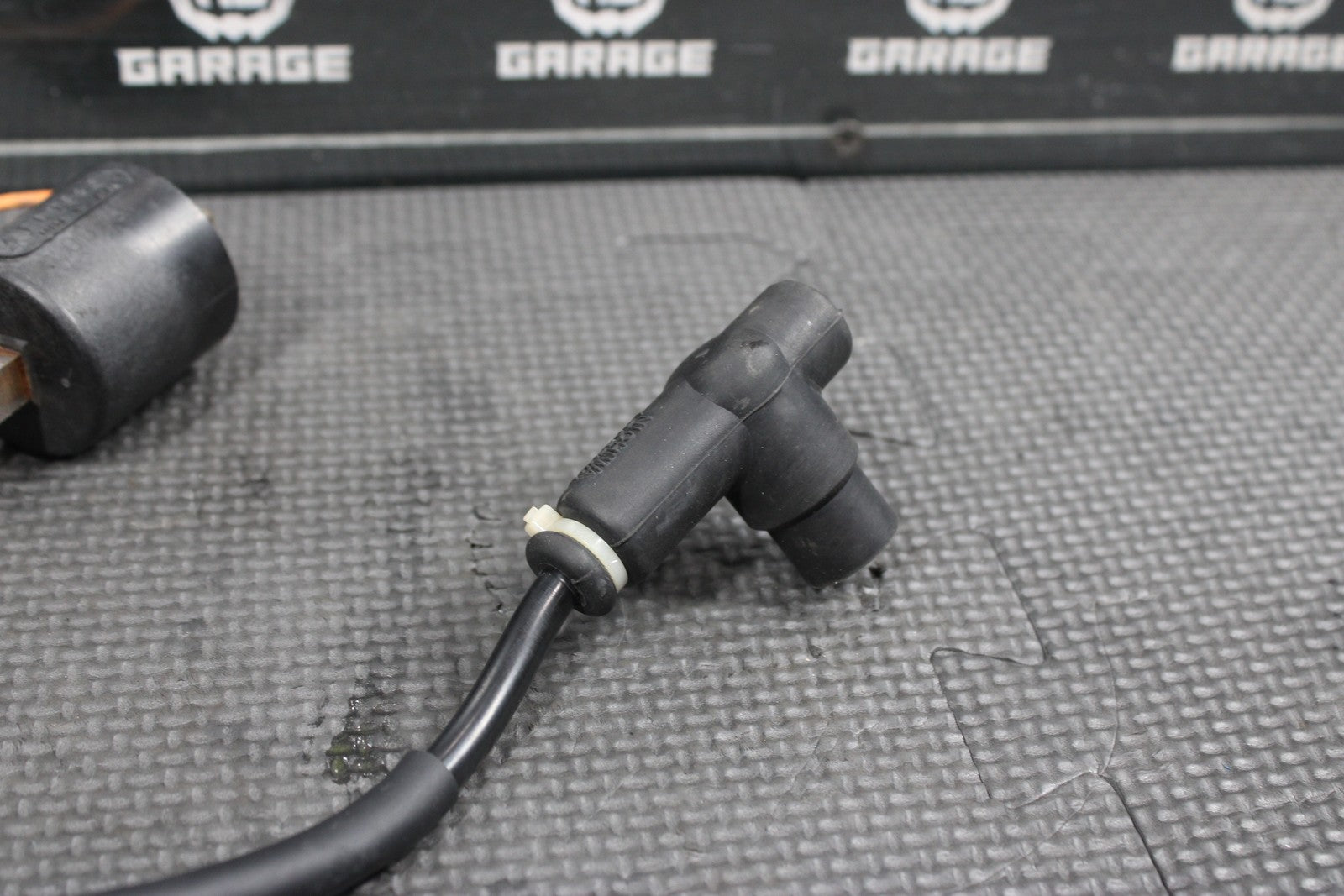 2001 KAWASAKI 01 - 05 KX100 KX85 OEM IGNITION COIL PLUG WIRE 21121 - 1296 21130 - 1077 - hggarage