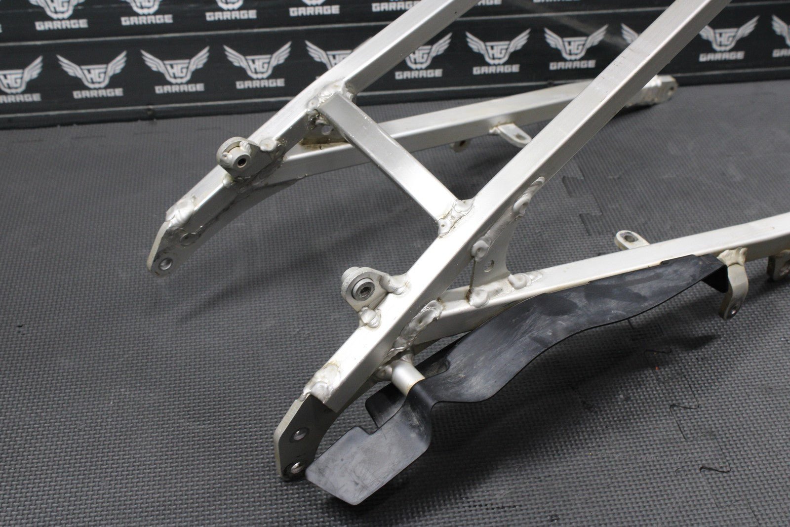 2000 SUZUKI 00 - 04 DRZ400 OEM REAR BACK SUB FRAME SUBFRAME 41200 - 29F00 - hggarage