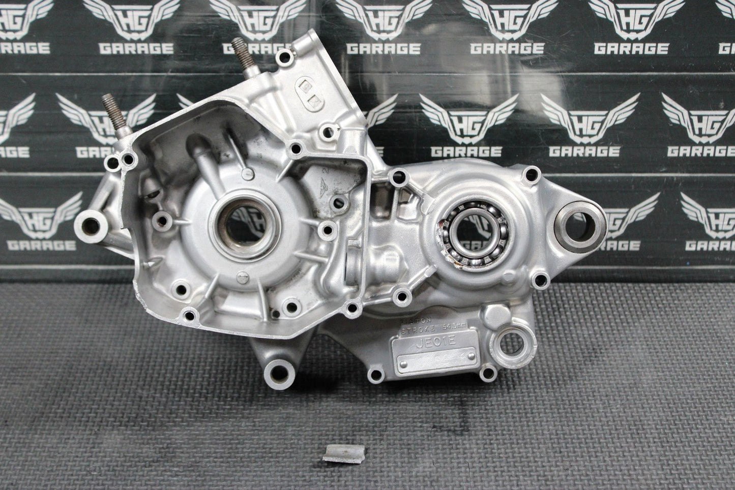 1998 HONDA CR125R OEM LEFT ENGINE MOTOR CRANKCASE CRANK CASES BLOCK READ DESC! - hggarage