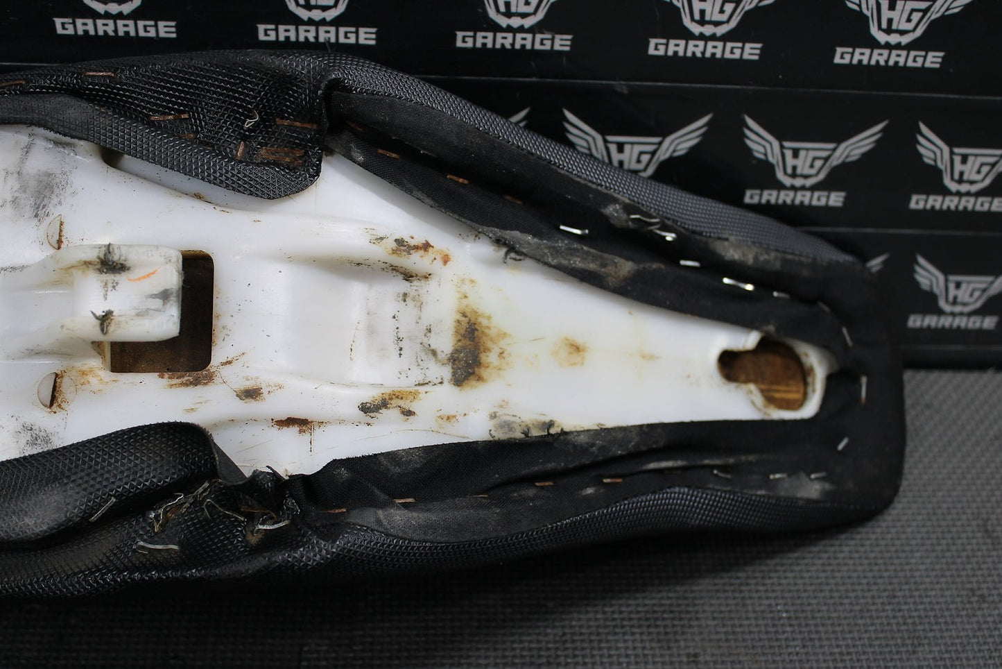 2011 Yamaha 09 - 11 YZ125 YZ250 OEM Seat Saddle 1C3 - 24770 - H2 - 00 - hggarage