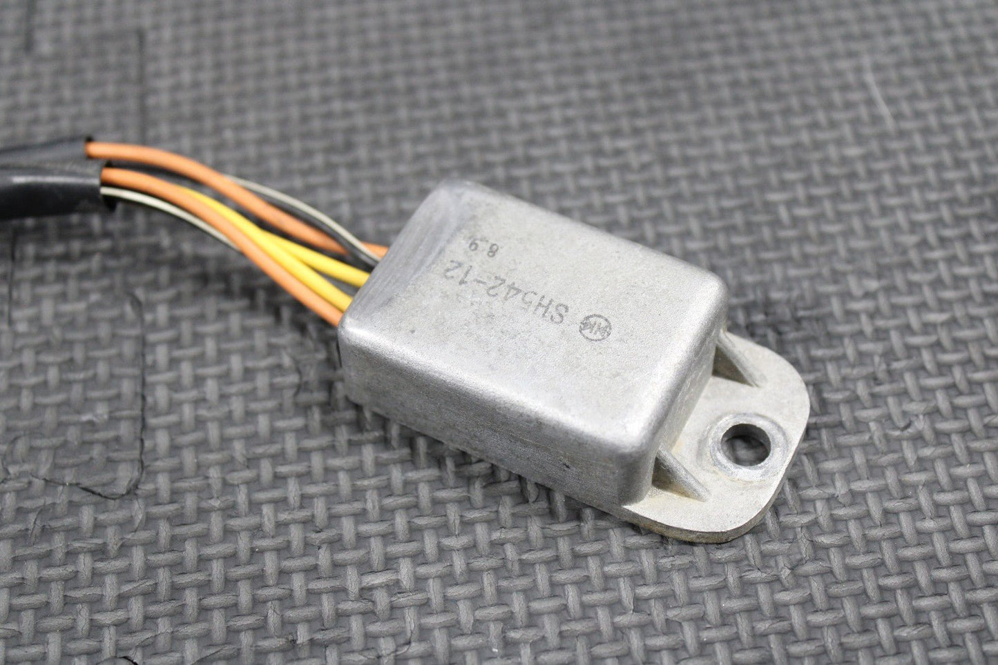1999 SUZUKI 98 - 00 RM250 OEM RECTIFIER VOLTAGE REGULATOR 32800 - 37E20 - hggarage