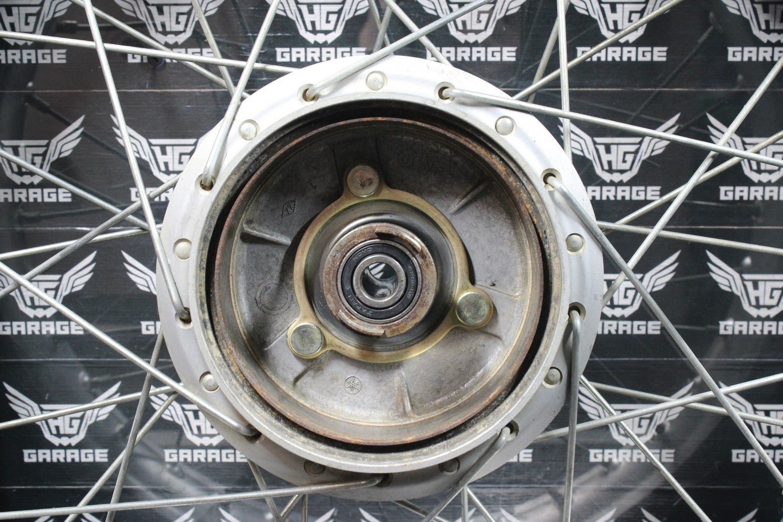 1987 YAMAHA TW200 OEM 18 X 2.50 FRONT WHEEL RIM 2JX - 25111 - 00 - 00 94425 - 18446 - 00 - hggarage
