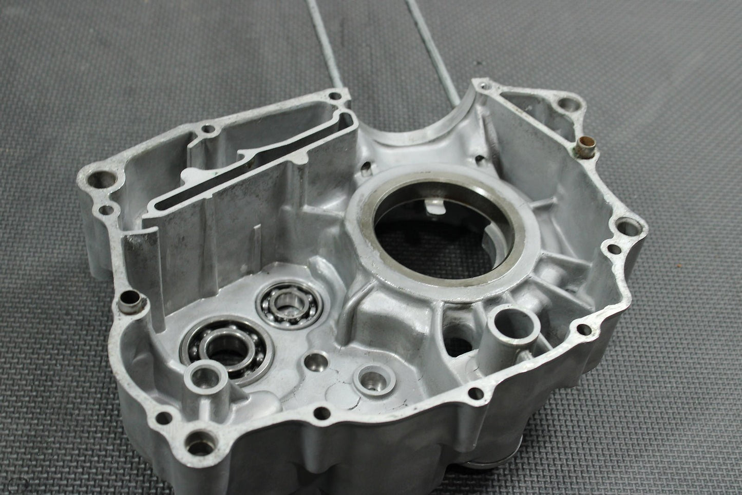 2002 Honda XR200R 93 - 02 OEM Left Engine Motor Crankcase Crank - hggarage