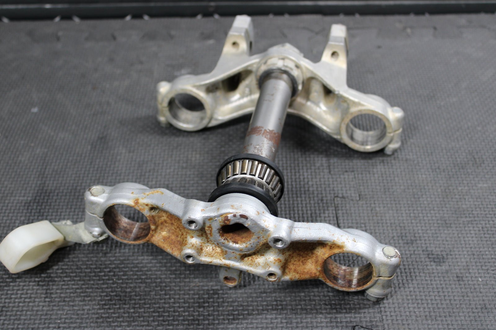 2002 KAWASAKI KX65 OEM FRONT FORKS LOWER UPPER TRIPLE TREE STEM CLAMP - hggarage