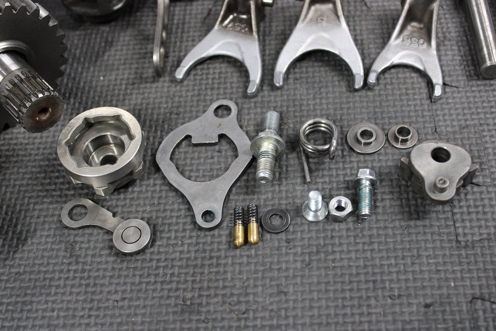 2012 KAWASAKI KX250F OEM ENGINE TRANSMISSION TRANNY ASSEMBLY GEARS - hggarage