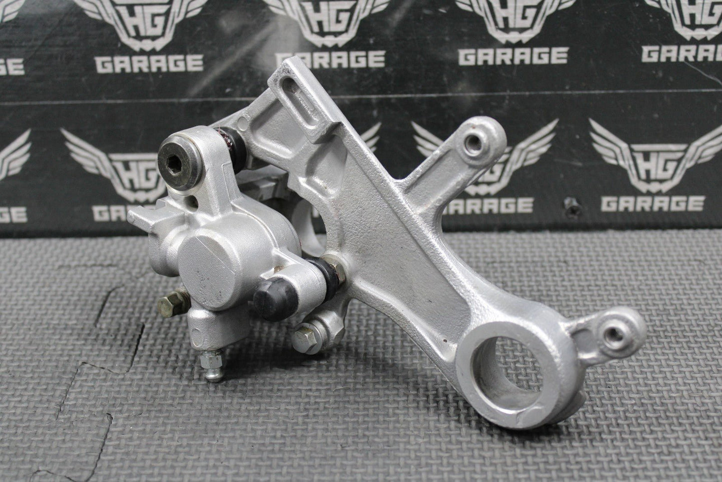 2008 HONDA 05 - 17 CRF250R 05 - 07 CR250R OEM REAR BACK BRAKE CALIPER 43150 - KRN - 711 - hggarage