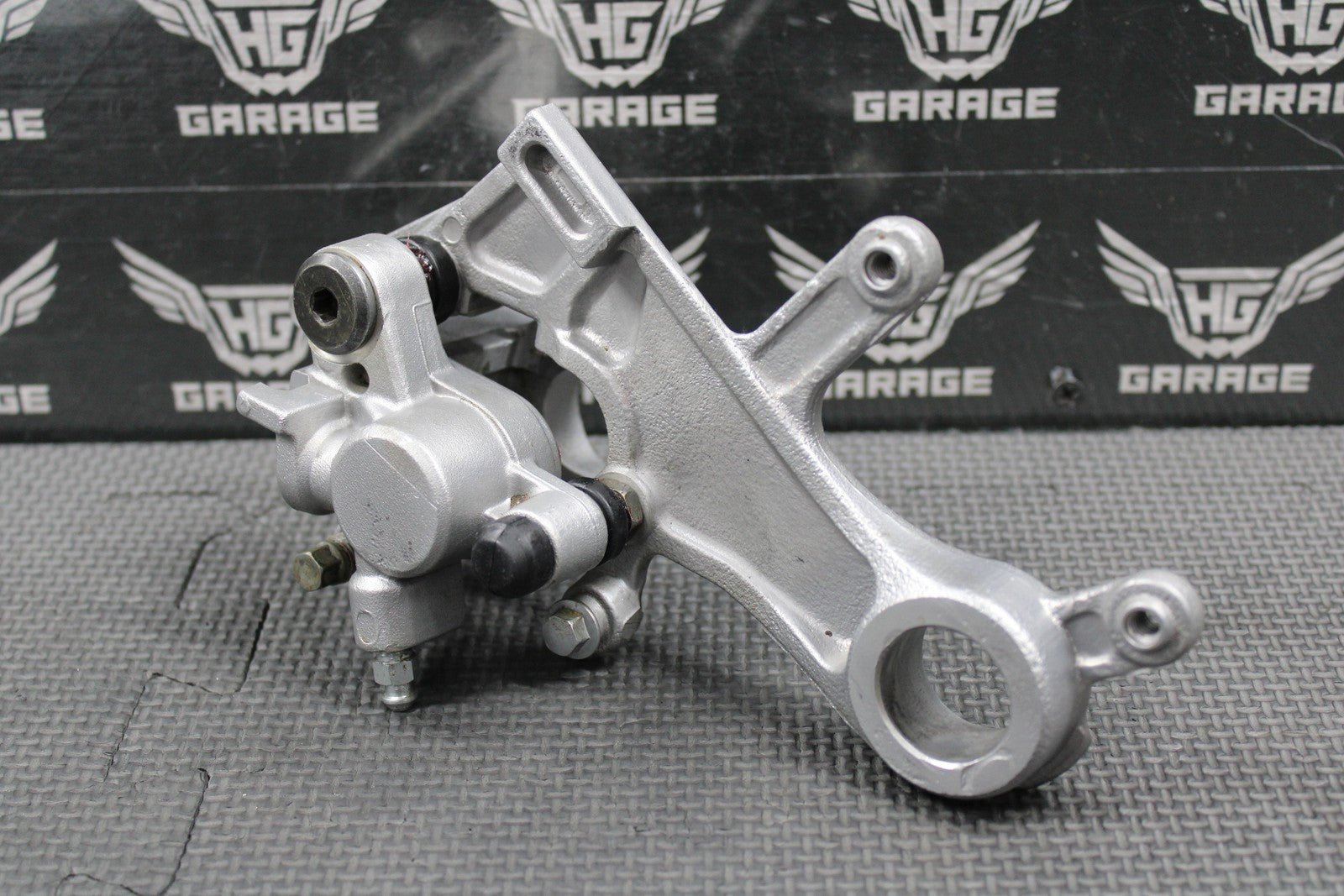 2008 HONDA 05 - 17 CRF250R 05 - 07 CR250R OEM REAR BACK BRAKE CALIPER 43150 - KRN - 711 - hggarage