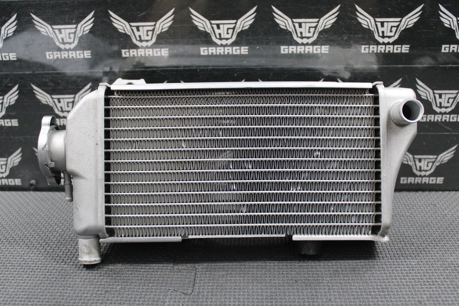 2019 SUZUKI 19 - 25 RMZ250 RMZ450 OEM RIGHT FILL SIDE RADIATOR COOLER 17710 - 37K01 - hggarage