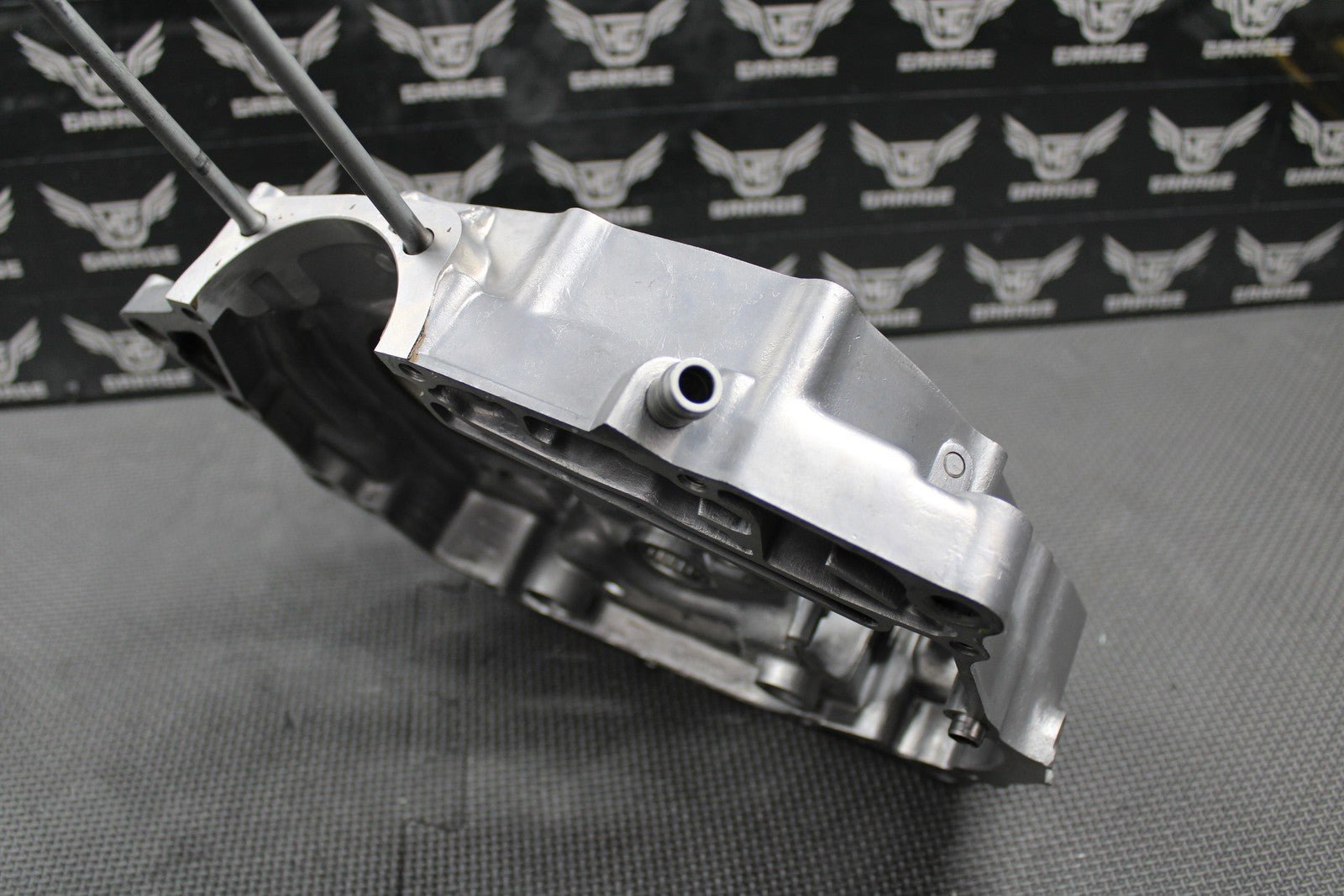 1999 93 - 02 HONDA XR200R OEM RIGHT ENGINE MOTOR CRANKCASE CRANK CASE 11100 - KT0 - 68 - hggarage