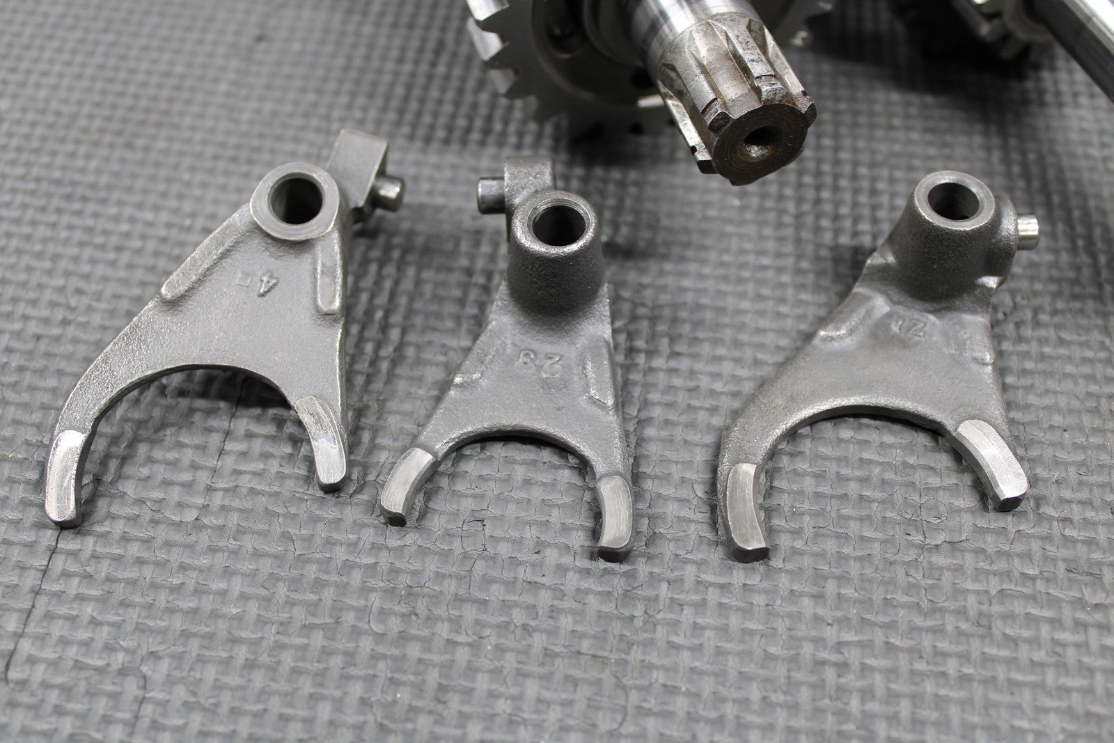 1991 KAWASAKI KX125 OEM TRANSMISSION TRANNY GEARBOX GEARS SHIFT FORKS NICE!! - hggarage